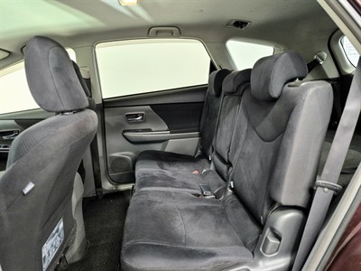 2014 Toyota Prius - Thumbnail