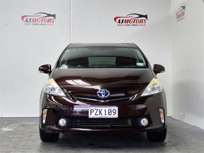 2014 Toyota Prius - Thumbnail