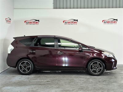 2014 Toyota Prius - Thumbnail