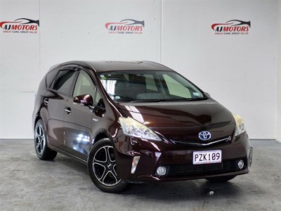 2014 Toyota Prius - Thumbnail