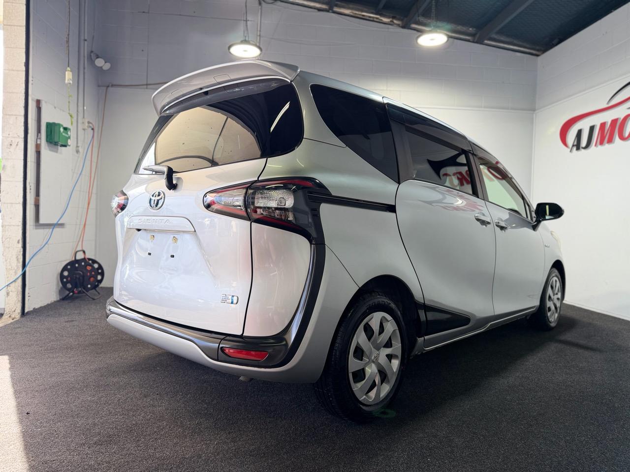 2015 Toyota Sienta