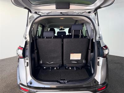 2015 Toyota Sienta - Thumbnail