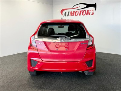 2014 Honda Fit Hybrid - Thumbnail