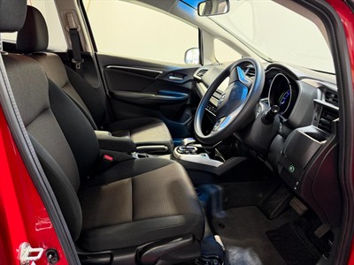 2014 Honda Fit Hybrid - Thumbnail