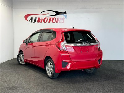 2014 Honda Fit Hybrid - Thumbnail