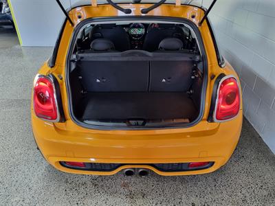 2015 Mini Cooper - Thumbnail