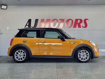 2015 Mini Cooper - Thumbnail