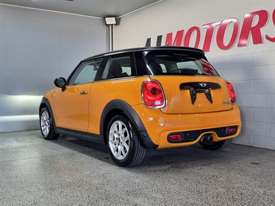 2015 Mini Cooper - Thumbnail