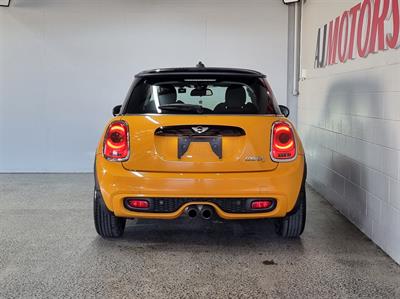 2015 Mini Cooper - Thumbnail