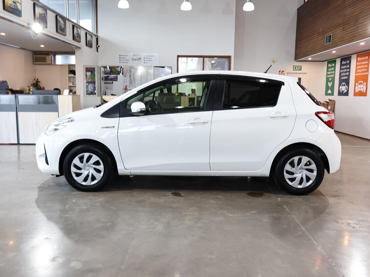 2017 Toyota Vitz