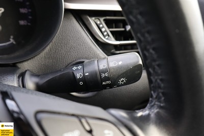 2018 Toyota C-HR - Thumbnail