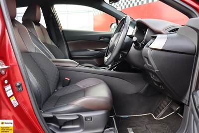 2018 Toyota C-HR - Thumbnail