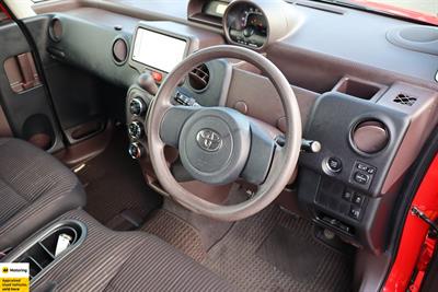 2013 Toyota Porte - Thumbnail