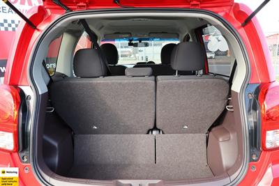 2013 Toyota Porte - Thumbnail