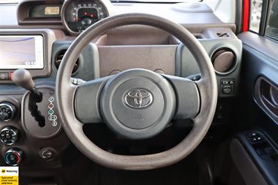 2013 Toyota Porte - Thumbnail