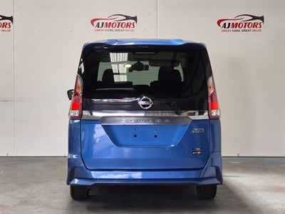 2016 Nissan Serena - Thumbnail