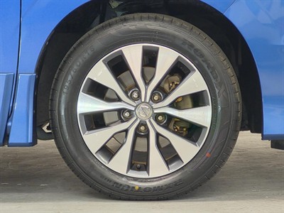 2016 Nissan Serena - Thumbnail