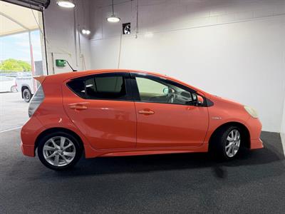 2013 Toyota Aqua - Thumbnail