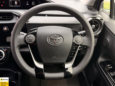 2018 Toyota Aqua - Thumbnail