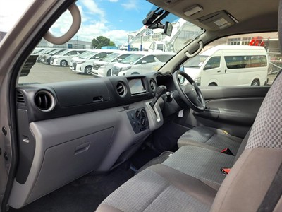 2016 Nissan NV350 - Thumbnail