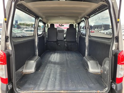 2016 Nissan NV350 - Thumbnail