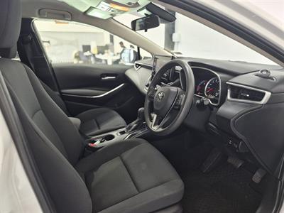 2020 Toyota Corolla - Thumbnail
