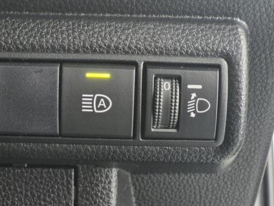 2020 Toyota Corolla - Thumbnail