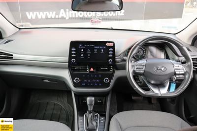 2022 Hyundai IONIQ - Thumbnail