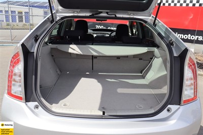 2013 Toyota Prius - Thumbnail