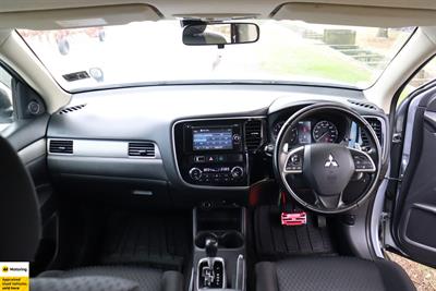 2012 Mitsubishi Outlander - Thumbnail