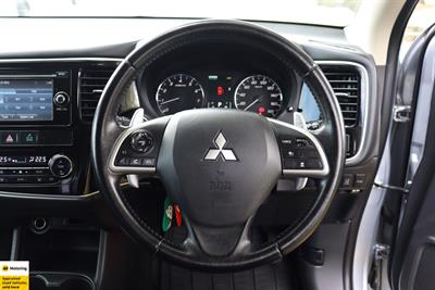 2012 Mitsubishi Outlander - Thumbnail