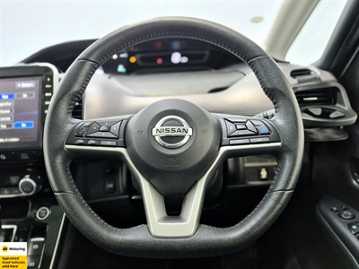 2019 Nissan Serena - Thumbnail