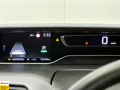 2019 Nissan Serena - Thumbnail