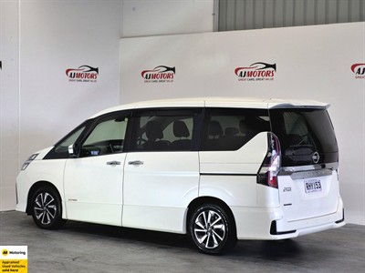 2019 Nissan Serena - Thumbnail