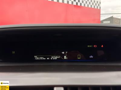 2012 Toyota Prius - Thumbnail