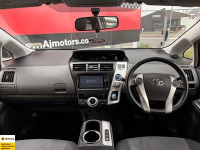 2012 Toyota Prius - Thumbnail