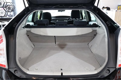 2014 Toyota Prius - Thumbnail