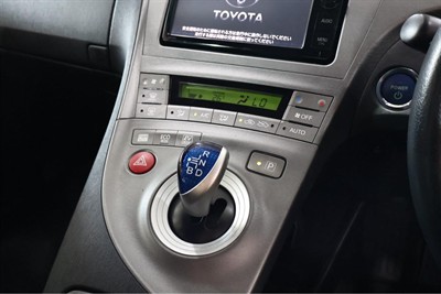 2014 Toyota Prius - Thumbnail