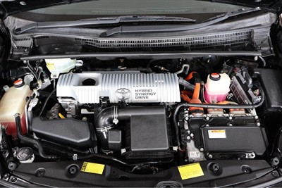 2014 Toyota Prius - Thumbnail