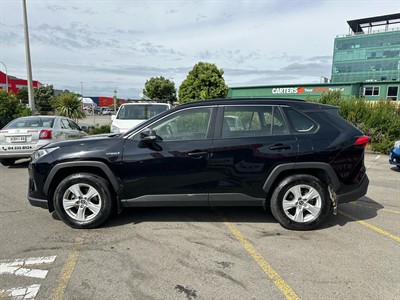 2021 Toyota RAV4 - Thumbnail