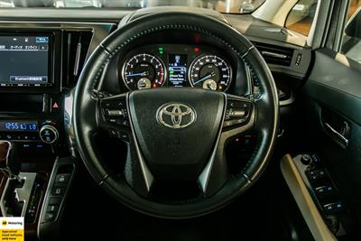 2018 Toyota Alphard - Thumbnail