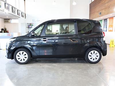 2013 Toyota Spade - Thumbnail