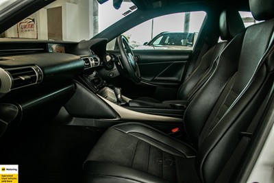 2013 Lexus IS 300h - Thumbnail