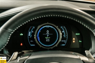 2013 Lexus IS 300h - Thumbnail