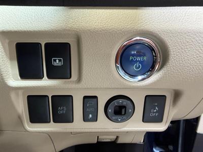 2013 Toyota Sai - Thumbnail