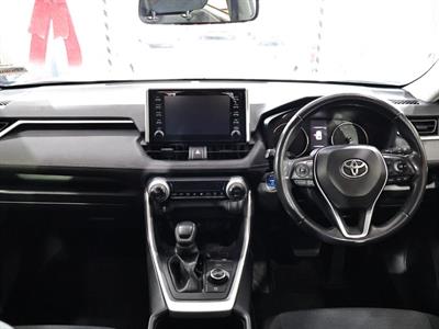 2022 Toyota RAV4 - Thumbnail