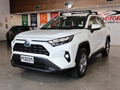 2022 Toyota RAV4 - Thumbnail