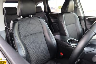 2015 Honda Jade - Thumbnail