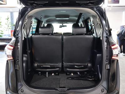 2016 Toyota Sienta - Thumbnail