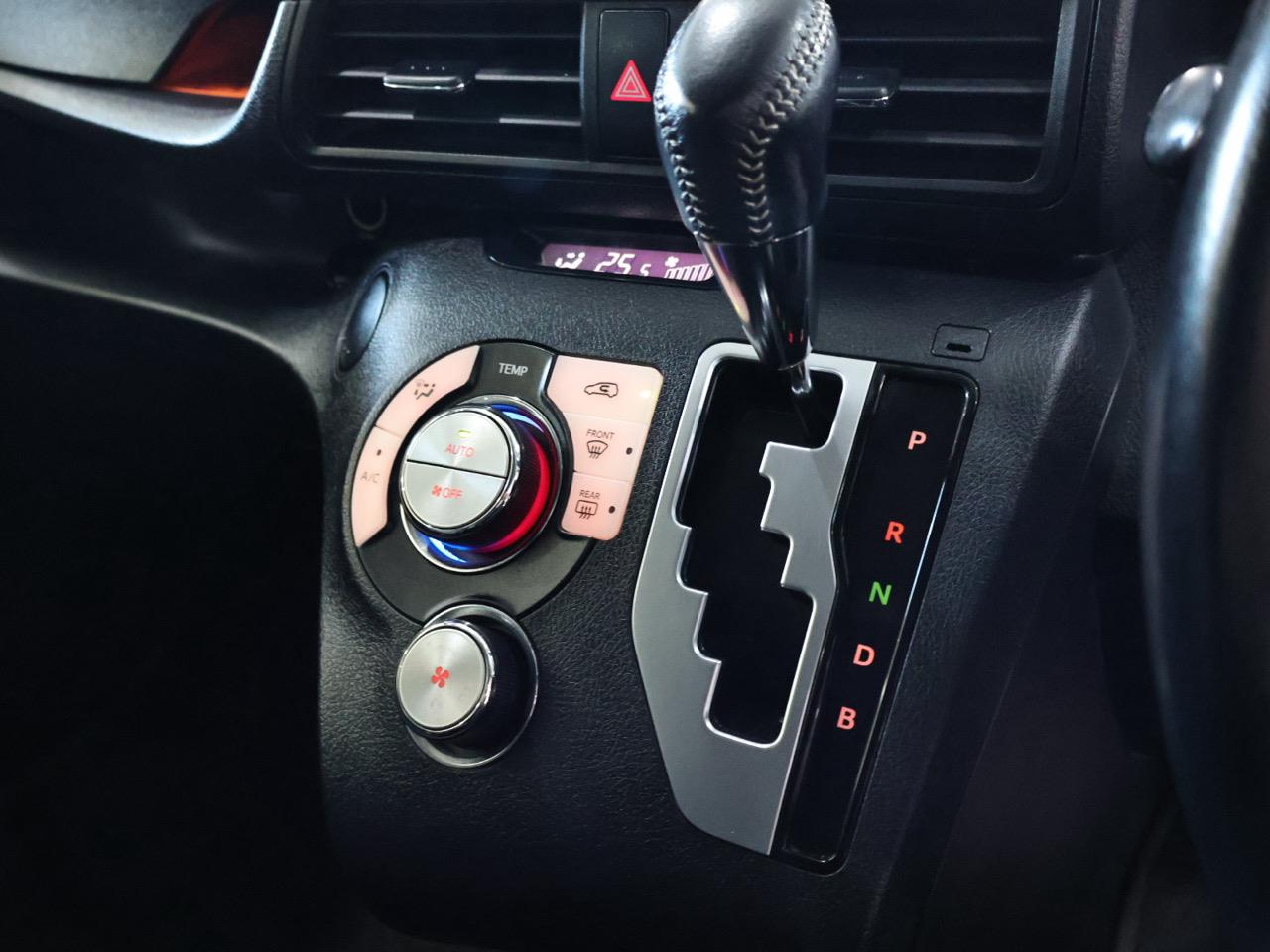 2016 Toyota Sienta